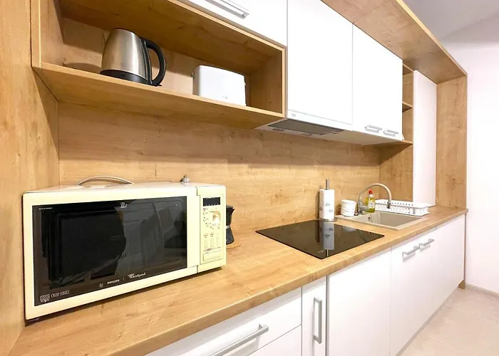 Bella Vista Red 브라쇼브